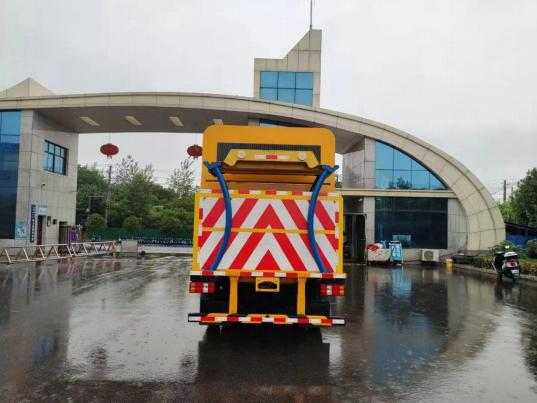 江鈴雙排防撞CL5041 一次翻轉