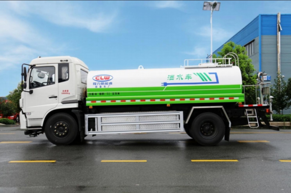 東風(fēng)天錦CL5182GSSBEV 型純電動灑水車
